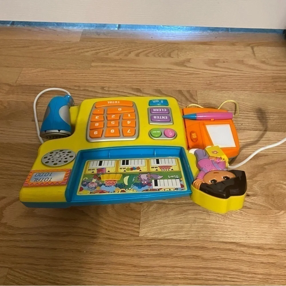 Dora the Explorer Fisher Price Shopping Adventure Cash Register 2005